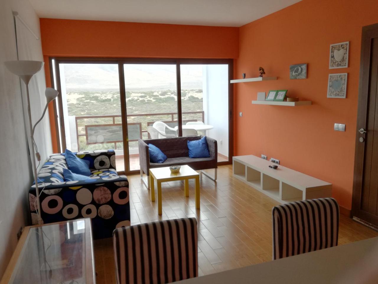 Surfhouse Famara בית הארחה